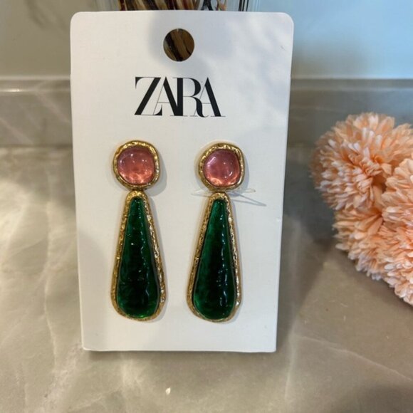 Zara Style Selena Gomez Gold Resin Earrings 🔥🔥🔥✨✨💖 - Picture 5 of 8